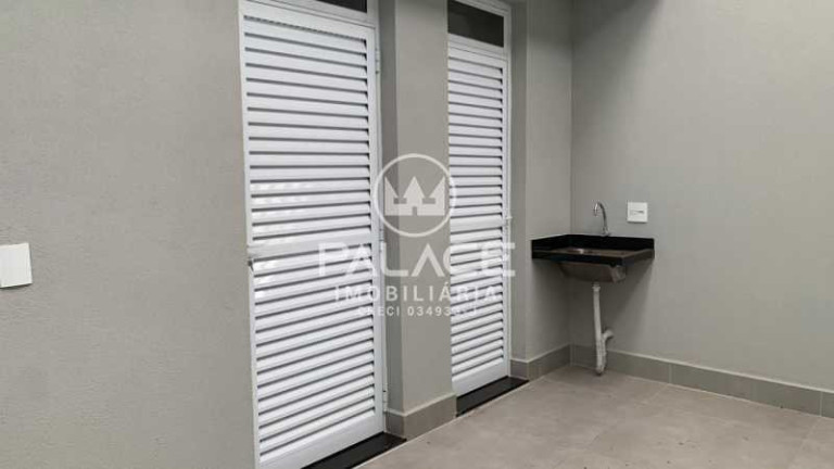 Imagem Galpão para Alugar, 250 m² em Jardim Petrópolis - Piracicaba Imagem Galpão para Alugar, 250 m² em Jardim Petrópolis - Piracicaba