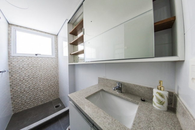 Imagem Apartamento com 2 Quartos à Venda, 61 m² em Menino Deus - Porto Alegre