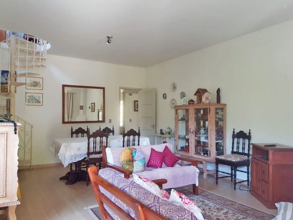 Imagem Casa com 3 Quartos à Venda, 210 m² em Vargem Grande - Teresópolis