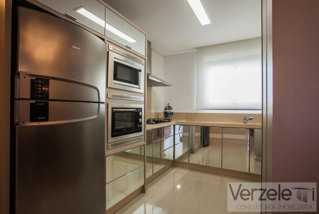 Imagem Apartamento com 3 Quartos à Venda, 149 m² em Pioneiros - Balneário Camboriú Imagem Apartamento com 3 Quartos à Venda, 149 m² em Pioneiros - Balneário Camboriú