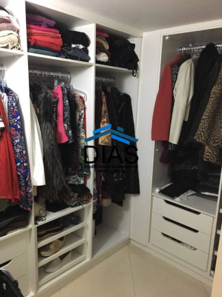 Imagem Casa com 3 Quartos à Venda, 256 m² em Centro - Araraquara Imagem Casa com 3 Quartos à Venda, 256 m² em Centro - Araraquara