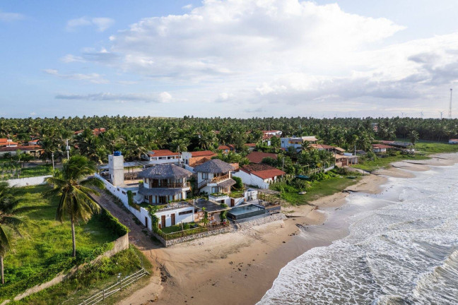 Imóvel Comercial à Venda, 352 m² em Praia De Caetanos - Amontada