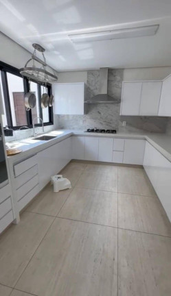 Imagem Casa de Condomínio com 4 Quartos à Venda, 291 m² em Jardins Madri - Goiânia