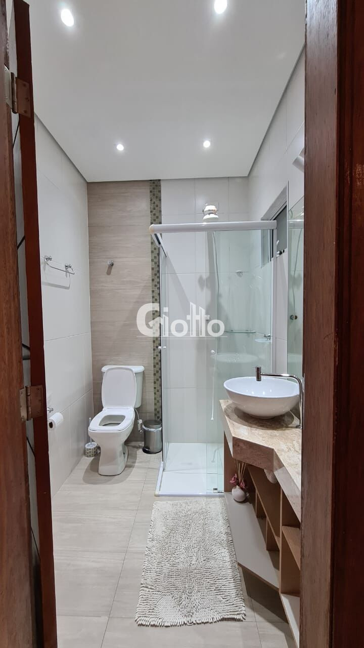 Imagem Sobrado com 3 Quartos à Venda, 193 m² em Vila Caputera - Mogi Das Cruzes