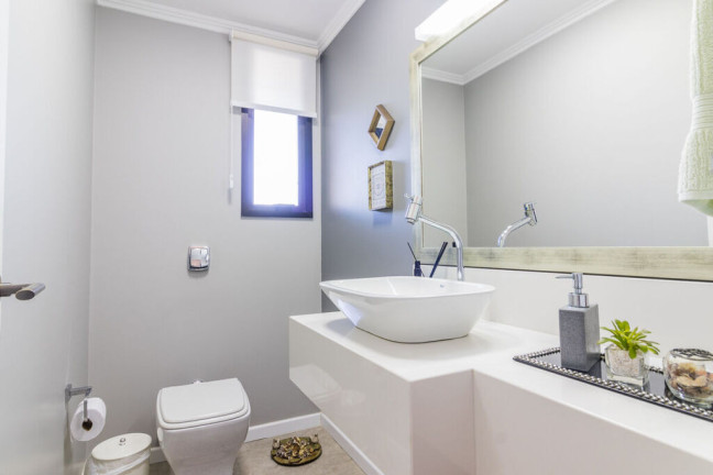 Imagem Imóvel com 3 Quartos à Venda, em Três Figueiras - Porto Alegre Imagem Imóvel com 3 Quartos à Venda, em Três Figueiras - Porto Alegre