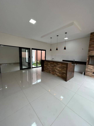 Casa com 3 Quartos à Venda, 166 m² em Buritis - Tangará Da Serra