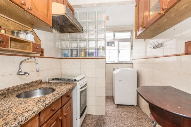 Imagem Imóvel com 2 Quartos à Venda, 55 m² em Passo Da Areia - Porto Alegre Imagem Imóvel com 2 Quartos à Venda, 55 m² em Passo Da Areia - Porto Alegre