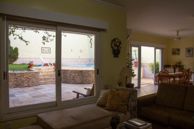 Imagem Casa com 4 Quartos à Venda, 290 m² em Sarandi - Porto Alegre