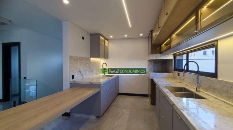 Imagem Casa com 4 Quartos à Venda, 358 m² em Campo Comprido - Curitiba Imagem Casa com 4 Quartos à Venda, 358 m² em Campo Comprido - Curitiba