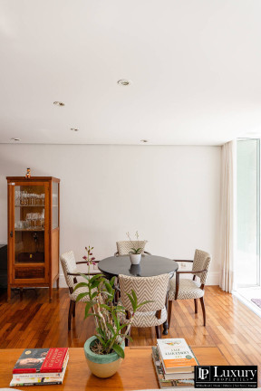 Imagem Casa com 4 Quartos à Venda, 411 m² em Moema - São Paulo Imagem Casa com 4 Quartos à Venda, 411 m² em Moema - São Paulo