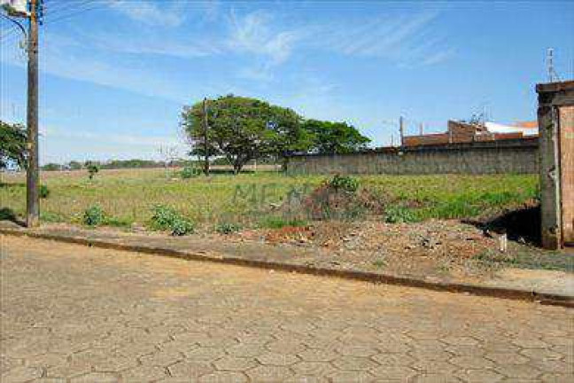 Imagem Terreno à Venda, 441 m² em Cidade Jardim - Pirassununga Imagem Terreno à Venda, 441 m² em Cidade Jardim - Pirassununga