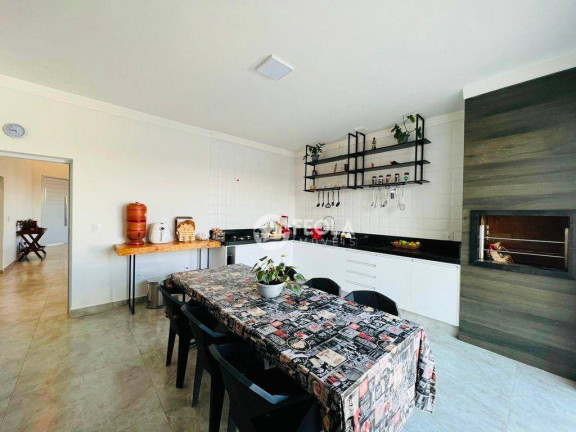 Imagem Casa com 3 Quartos à Venda, 232 m² em Fazenda Santa Lúcia - Americana Imagem Casa com 3 Quartos à Venda, 232 m² em Fazenda Santa Lúcia - Americana