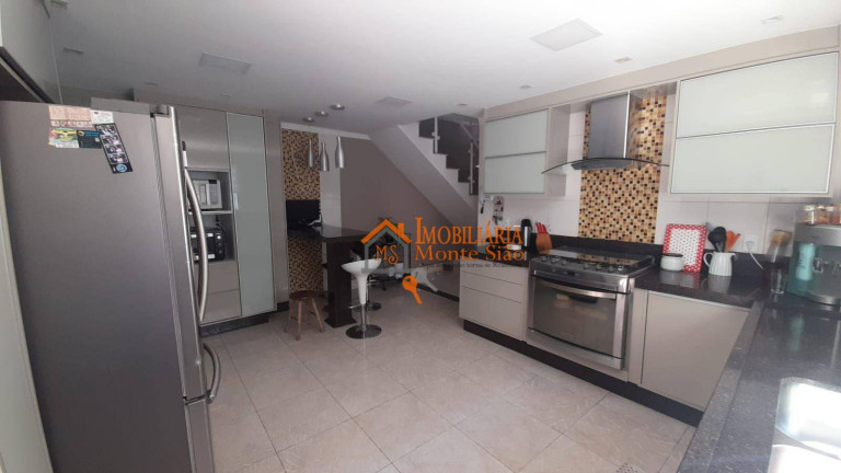Imagem Sobrado com 3 Quartos à Venda, 380 m² em Jardim Santa Clara - Guarulhos Imagem Sobrado com 3 Quartos à Venda, 380 m² em Jardim Santa Clara - Guarulhos