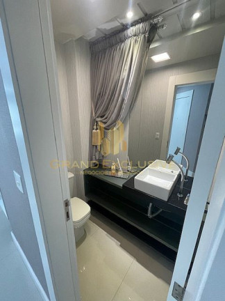 Imagem Apartamento com 3 Quartos à Venda, 135 m² em Centro - Balneário Camboriú Imagem Apartamento com 3 Quartos à Venda, 135 m² em Centro - Balneário Camboriú