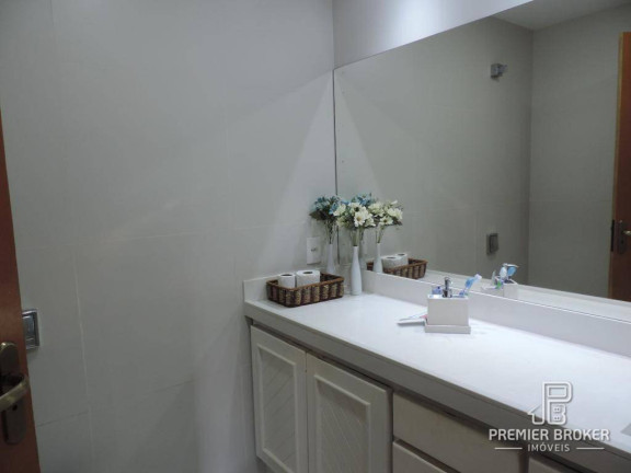 Imagem Casa com 4 Quartos à Venda, 230 m² em Carlos Guinle - Teresópolis