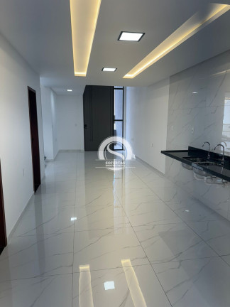 Imagem Casa com 4 Quartos à Venda, 214 m² Imagem Casa com 4 Quartos à Venda, 214 m²
