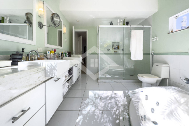 Imagem Casa com 6 Quartos à Venda, 430 m² em Barra Da Tijuca - Rio De Janeiro Imagem Casa com 6 Quartos à Venda, 430 m² em Barra Da Tijuca - Rio De Janeiro