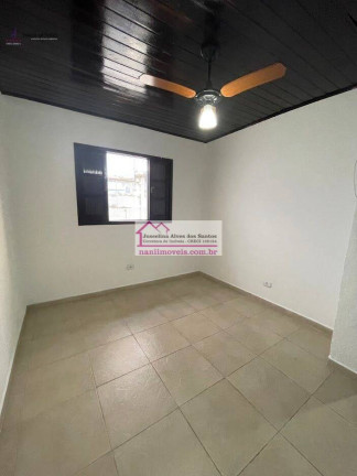 Imagem Casa de Condomínio com 2 Quartos à Venda, 63 m² em Jardim Britânia - Caraguatatuba