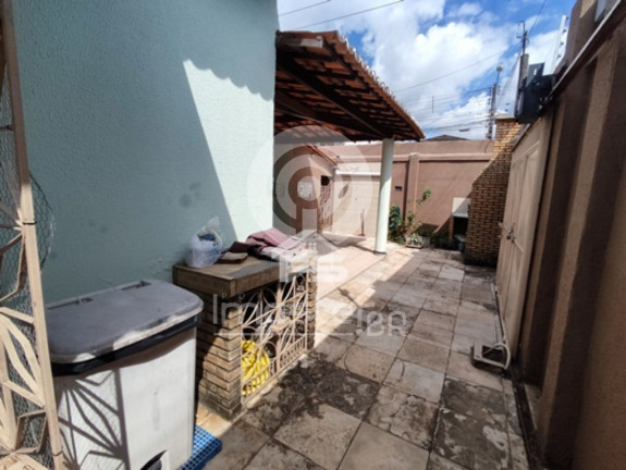 Imagem Casa com 4 Quartos à Venda, 160 m² em Timbó - Maracanaú