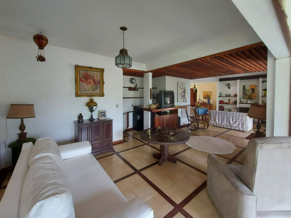 Imagem Casa com 5 Quartos à Venda, 354 m² em Albuquerque - Teresópolis