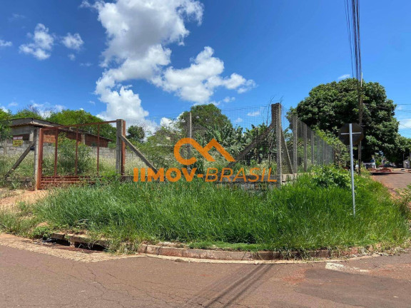 Terreno à Venda, 375 m² em Universitario - Campo Grande