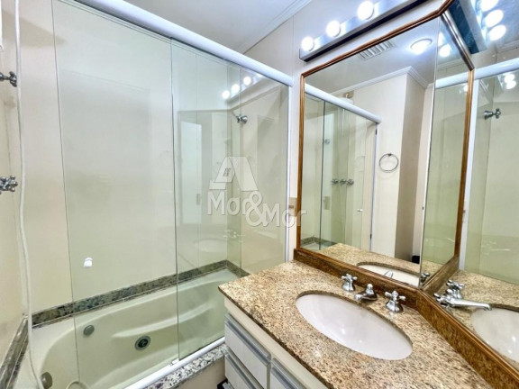 Imagem Flat com 2 Quartos à Venda, 70 m² em Pitangueiras - Guarujá Imagem Flat com 2 Quartos à Venda, 70 m² em Pitangueiras - Guarujá