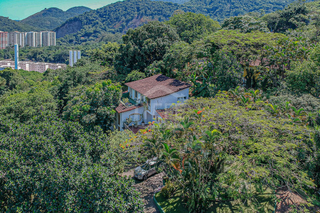 Imagem Casa com 6 Quartos à Venda, 1.300 m² em Itanhangá - Rio De Janeiro Imagem Casa com 6 Quartos à Venda, 1.300 m² em Itanhangá - Rio De Janeiro