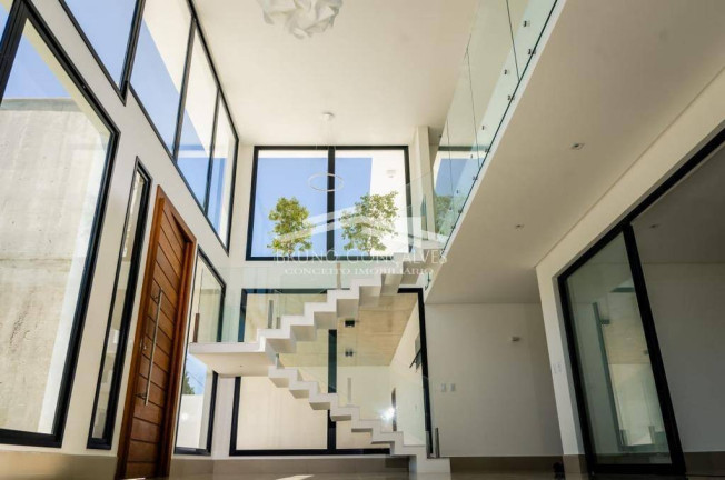 Imagem Casa com 4 Quartos à Venda, 800 m² em Outeiro Da Glória - Porto Seguro Imagem Casa com 4 Quartos à Venda, 800 m² em Outeiro Da Glória - Porto Seguro