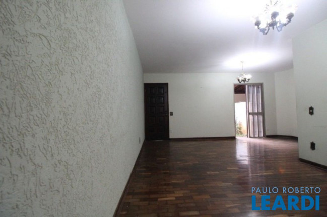 Imagem Sobrado com 3 Quartos para Alugar, 150 m² em Campestre - Santo André