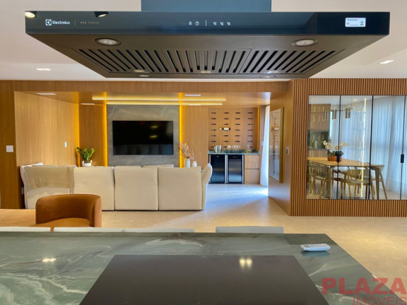 Imagem Apartamento com 3 Quartos para Alugar, 294 m² em Centro - Balneário Camboriú