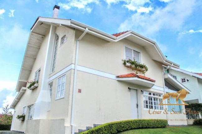 Imagem Casa com 3 Quartos à Venda, 200 m² em Alto Capivari - Campos Do Jordão