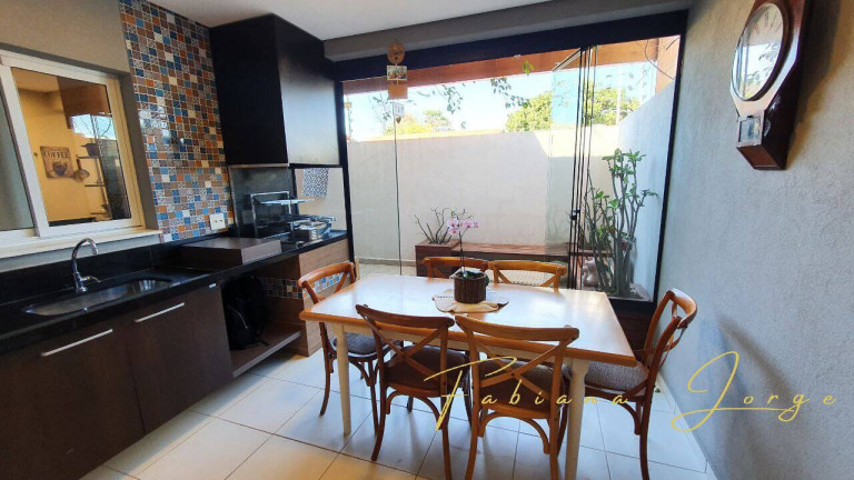 Imagem Casa de Condomínio com 3 Quartos à Venda, 145 m² em Chácaras Silvania - Valinhos