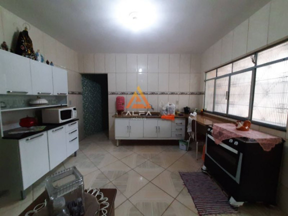 Imagem Casa com 4 Quartos à Venda, 120 m²