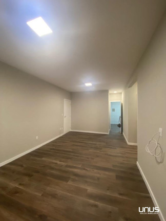 Imagem Apartamento com 2 Quartos à Venda, 74 m² em Centro - Palhoça