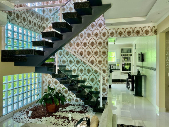 Imagem Casa com 5 Quartos à Venda, 280 m² em Solemar - Praia Grande Imagem Casa com 5 Quartos à Venda, 280 m² em Solemar - Praia Grande