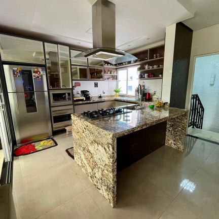 Imagem Casa com 3 Quartos à Venda, 596 m² em Vila Rica - Sorriso