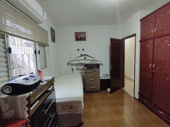 Imagem Casa com 3 Quartos à Venda, 230 m² em Pedregulho - Guaratinguetá