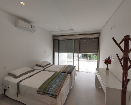 Imagem Sobrado com 7 Quartos à Venda, 850 m² em Riviera - Bertioga Imagem Sobrado com 7 Quartos à Venda, 850 m² em Riviera - Bertioga