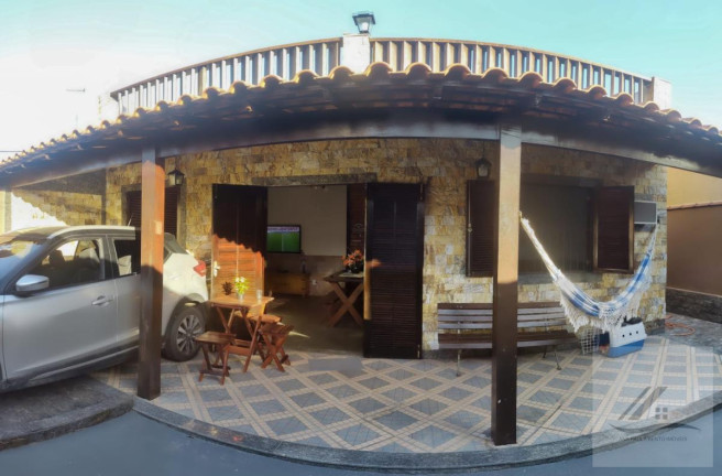 Casa com 3 Quartos à Venda, 180 m²