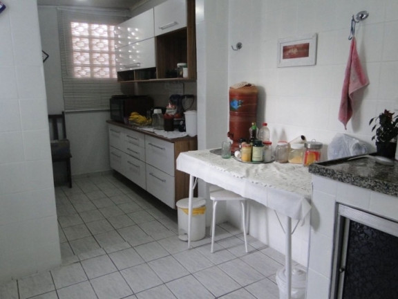 Imagem Casa com 4 Quartos à Venda, em Cecap - Jacareí Imagem Casa com 4 Quartos à Venda, em Cecap - Jacareí