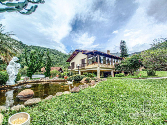 Casa com 15 Quartos à Venda, 1.500 m² em Cascata Dos Amores - Teresópolis