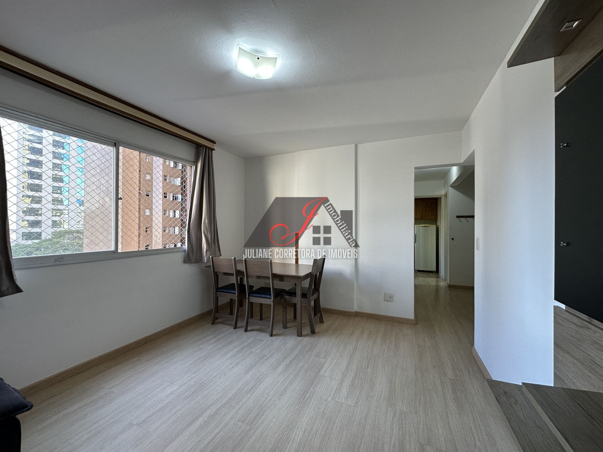 Imagem Apartamento com 1 Quarto à Venda, 39 m² em Bigorrilho - Curitiba
