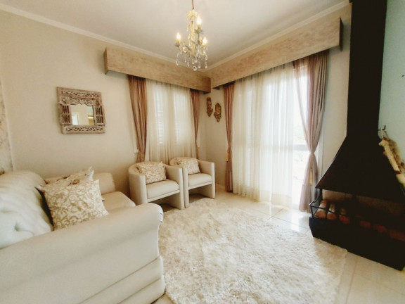 Imagem Casa com 3 Quartos à Venda, 280 m²
