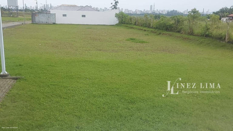 Imagem Terreno à Venda, 300 m² em Sertão Do Trombudo - Itapema