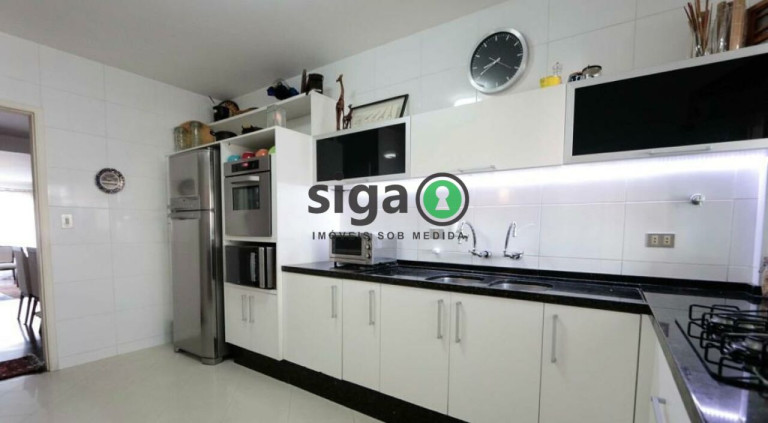 Imagem Apartamento com 3 Quartos à Venda, 220 m² em Real Parque - São Paulo Imagem Apartamento com 3 Quartos à Venda, 220 m² em Real Parque - São Paulo