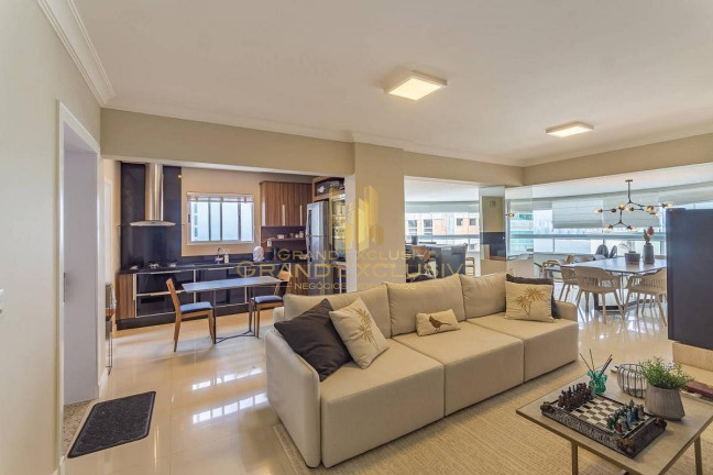 Imagem Apartamento com 3 Quartos à Venda, 142 m² em Pioneiros - Balneário Camboriú