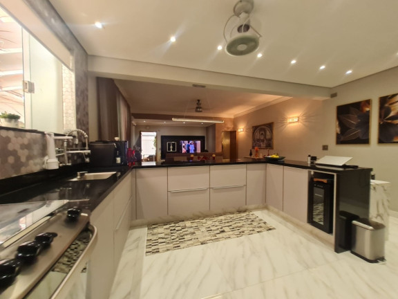 Imagem Casa com 3 Quartos à Venda, 200 m² em Gonzaga - Santos Imagem Casa com 3 Quartos à Venda, 200 m² em Gonzaga - Santos