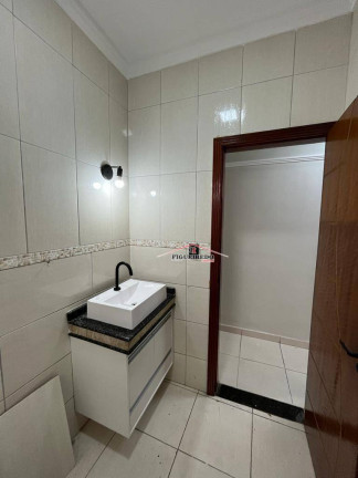 Imagem Casa com 3 Quartos à Venda, 123 m² em Maracanã - Praia Grande Imagem Casa com 3 Quartos à Venda, 123 m² em Maracanã - Praia Grande