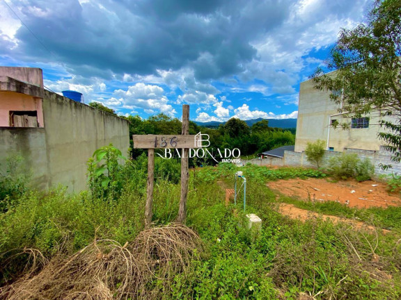 Imagem Terreno à Venda, 304 m² em Centro - Extrema Imagem Terreno à Venda, 304 m² em Centro - Extrema