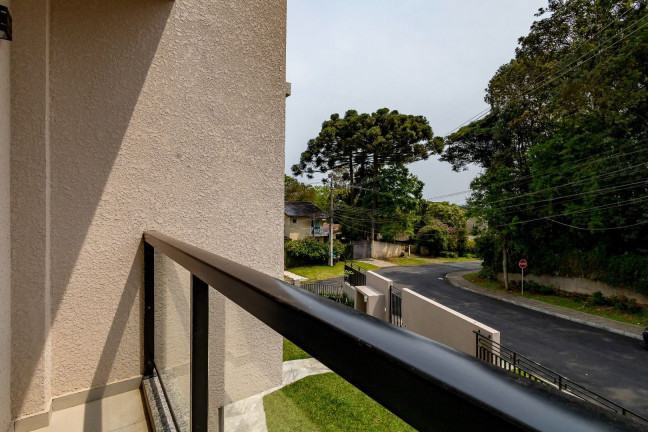 Imagem Sobrado com 3 Quartos à Venda, 190 m² em Vista Alegre - Curitiba